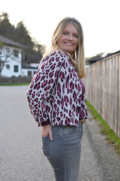 Jacquard jersey albstoffe shimmer Safari gebroken wit