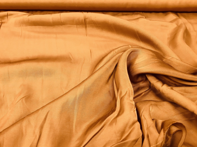 glanzende viscose camel kleur FM